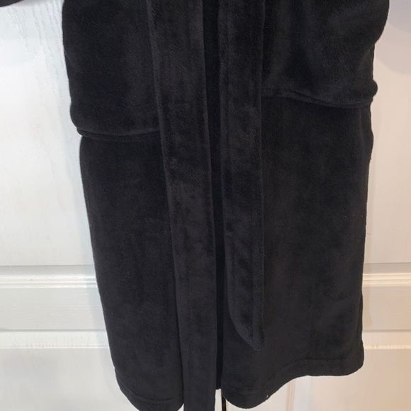 Tommy Bahama Thick Terry Spa Bath Robe - Picture 6 of 9